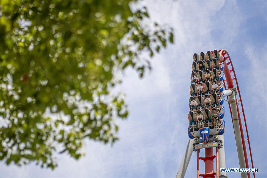 CHINA-WUHAN-COVID-19-THEME PARK-REOPENING (CN)