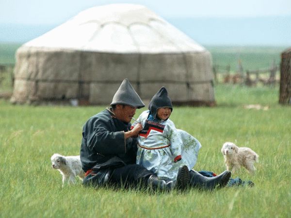 蒙古牧民人口_蒙古牧民生活图片