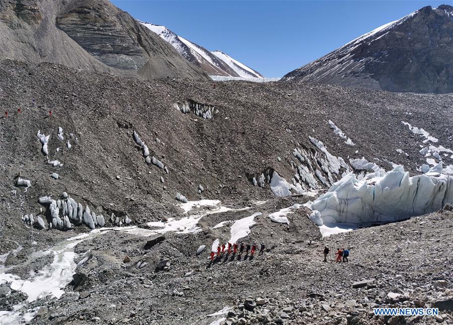 (InTibet) CHINA-TIBET-MOUNT QOMOLANGMA-ADVANCE CAMP-REMEASURING TEAM (CN)