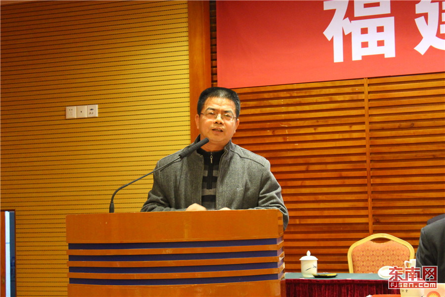 员,福建省侨联青年总会副会长,福建师范大学侨联秘书长钱庆荣先生发言