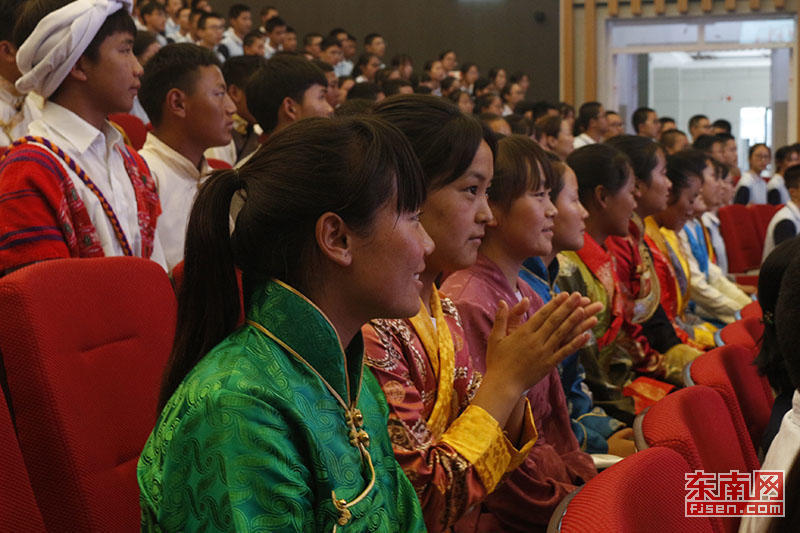 区管委会副主任欧阳小波,福建师范大学副校长郑家建,福建师大基础教育